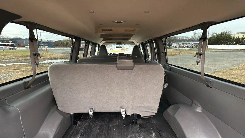 2020 Chevrolet Express Passenger RWD 3500 Extended Wheelbase LS
