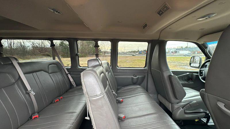 2020 Chevrolet Express Passenger RWD 3500 Extended Wheelbase LS