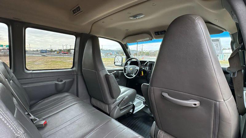 2020 Chevrolet Express Passenger RWD 3500 Extended Wheelbase LS