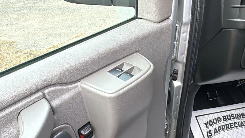 2020 Chevrolet Express Passenger RWD 3500 Extended Wheelbase LS