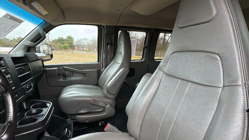2020 Chevrolet Express Passenger RWD 3500 Extended Wheelbase LS