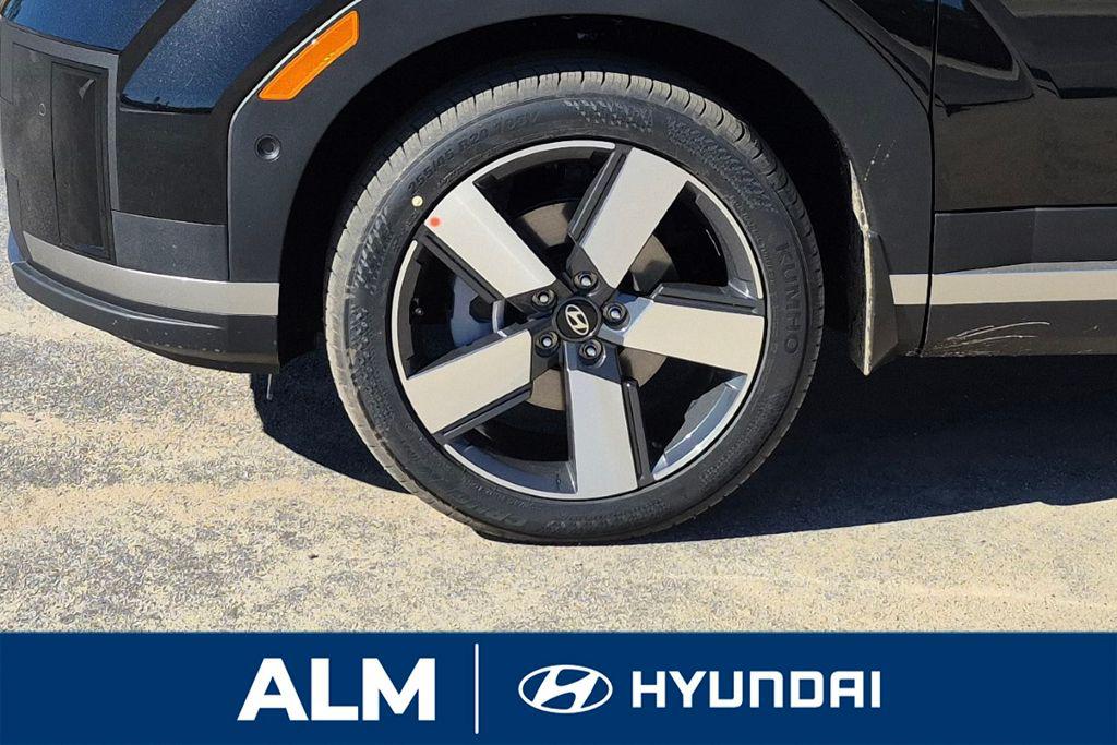 New 2026 Black Hyundai Limited FWD image 12