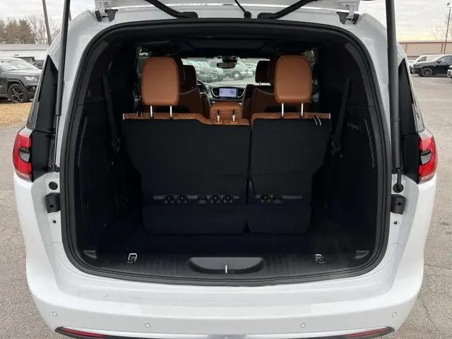 2026 Chrysler Pacifica Pinnacle