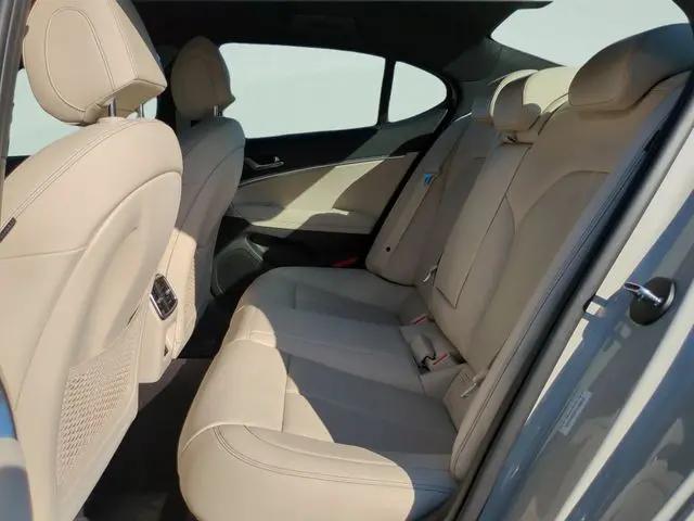 2026 Genesis G70 2.5T RWD