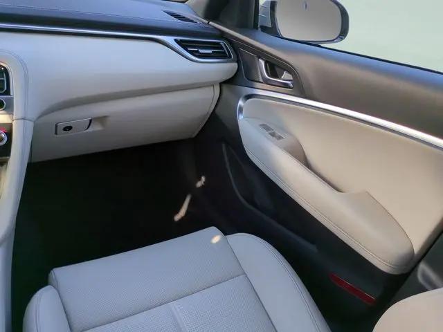 2026 Genesis G70 2.5T RWD