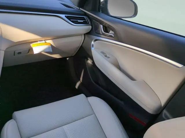 2026 Genesis G70 2.5T RWD