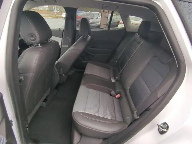 2026 Chevrolet Trax FWD LT