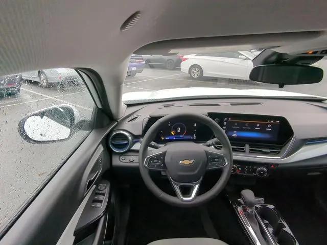 2026 Chevrolet Trax FWD LT
