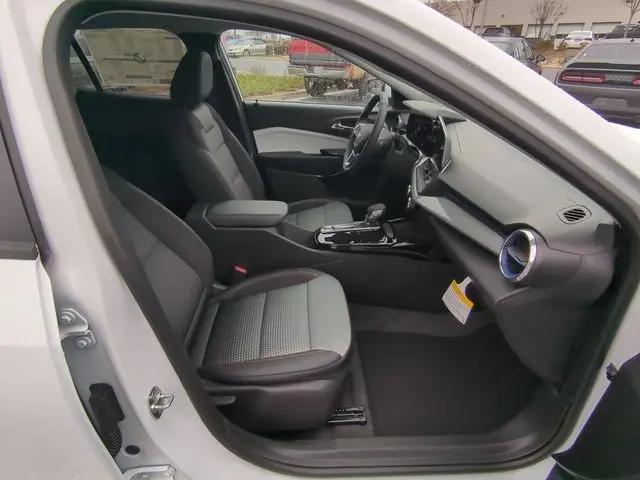 2026 Chevrolet Trax FWD LT