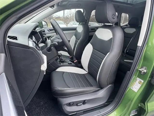 2026 Volkswagen Taos SEL
