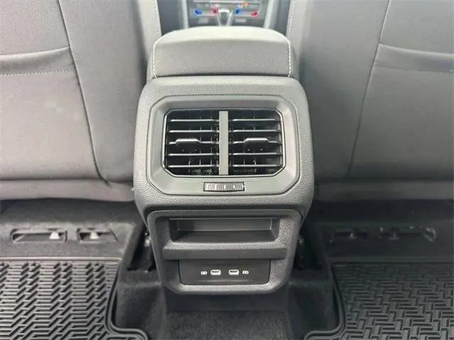 2026 Volkswagen Taos SEL
