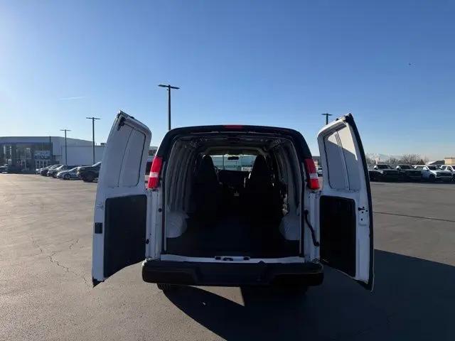 2025 Chevrolet Express Cargo Van RWD 2500 Regular Wheelbase WT