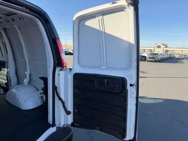 2025 Chevrolet Express Cargo Van RWD 2500 Regular Wheelbase WT