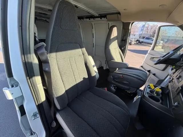 2025 Chevrolet Express Cargo Van RWD 2500 Regular Wheelbase WT