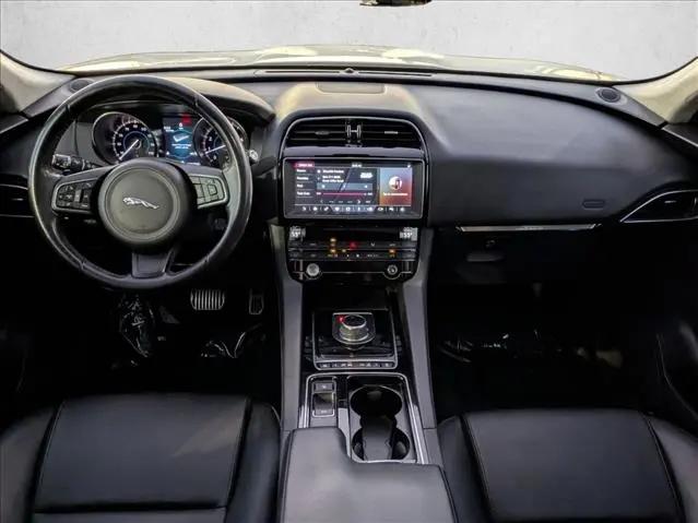 2019 Jaguar F-PACE 25t Premium