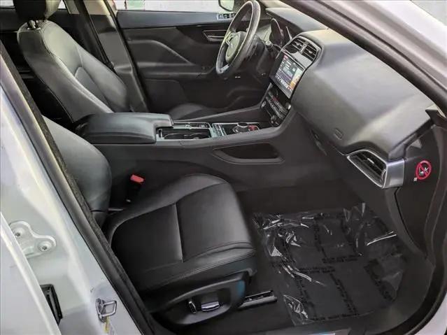 2019 Jaguar F-PACE 25t Premium