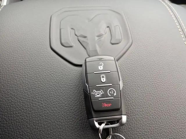 2026 Ram 2500 Laramie Crew Cab 4x4 64 Box