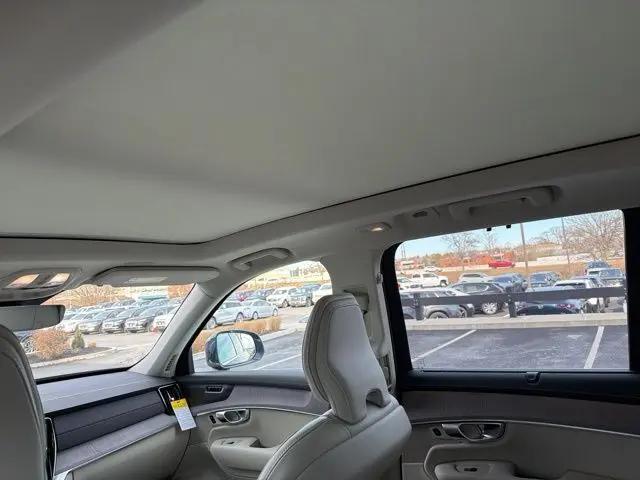2026 Volvo XC90 Plug-In Hybrid Ultra, T8 AWD, Electric/Gasoline, Bright, 7 Seats