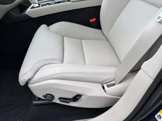2026 Volvo XC90 Plug-In Hybrid Ultra, T8 AWD, Electric/Gasoline, Bright, 7 Seats