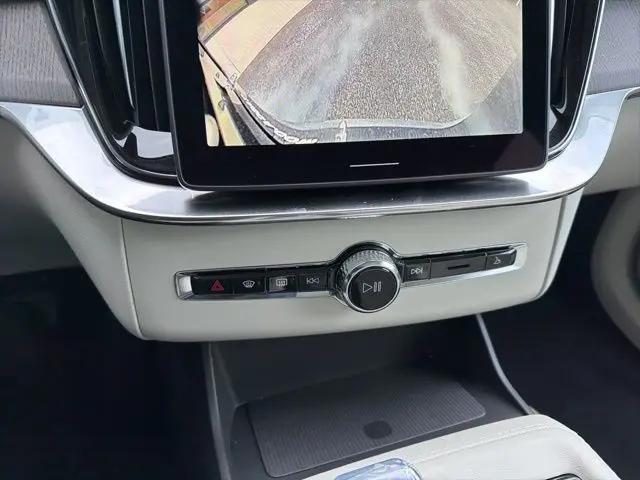 2026 Volvo XC90 Plug-In Hybrid Ultra, T8 AWD, Electric/Gasoline, Bright, 7 Seats