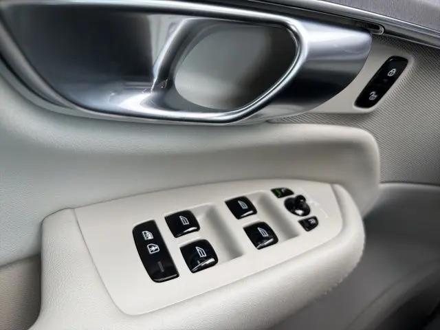 2026 Volvo XC90 Plug-In Hybrid Ultra, T8 AWD, Electric/Gasoline, Bright, 7 Seats