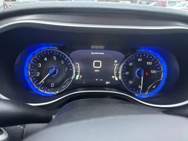 2026 Chrysler Pacifica Select AWD