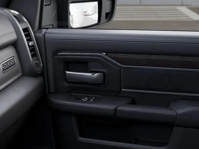 2026 Ram 2500 Laramie Crew Cab 4x4 64 Box