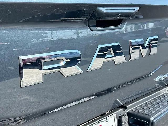 2026 Ram 2500 Laramie Crew Cab 4x4 64 Box