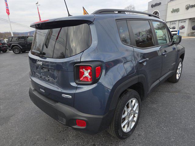 2022 Jeep Renegade Latitude 4x4 2022 Jeep Renegade Latitude 4x4