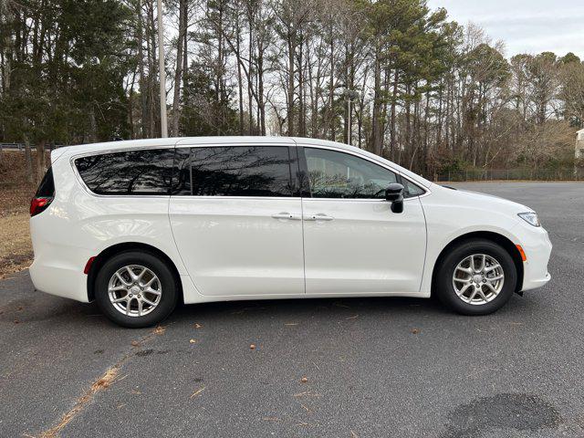 2026 Chrysler Pacifica Select 2026 Chrysler Pacifica Select