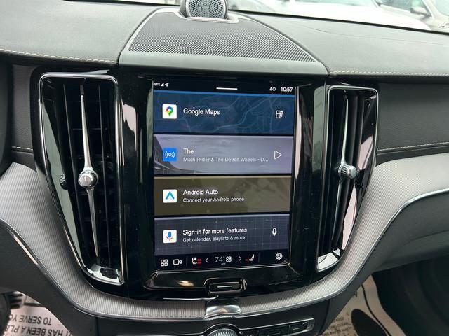 2022 Volvo XC60 Recharge T8 R-Design Extended Range