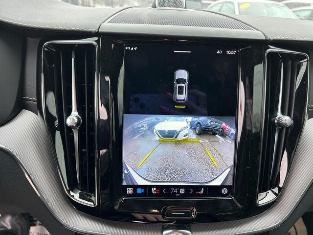 2022 Volvo XC60 Recharge T8 R-Design Extended Range