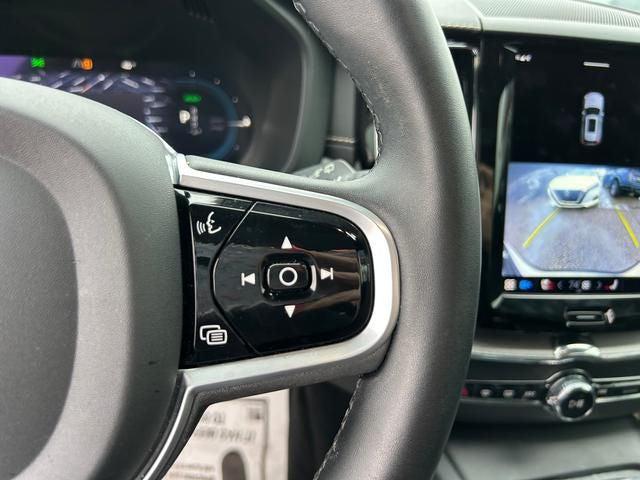 2022 Volvo XC60 Recharge T8 R-Design Extended Range