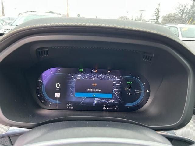 2022 Volvo XC60 Recharge T8 R-Design Extended Range