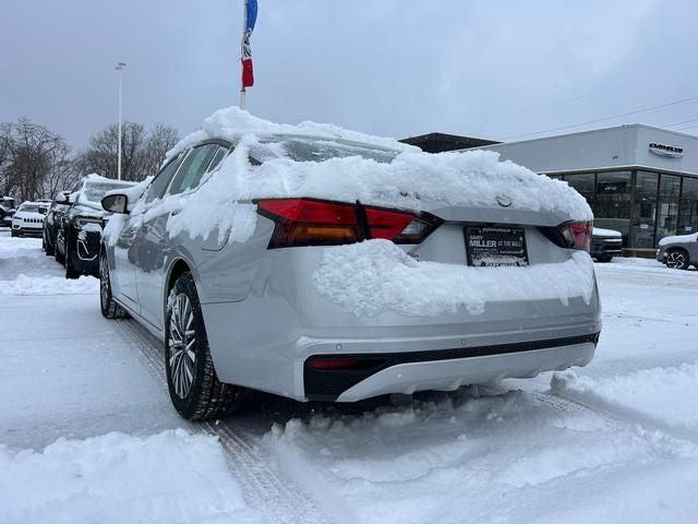 2023 Nissan Altima SV FWD