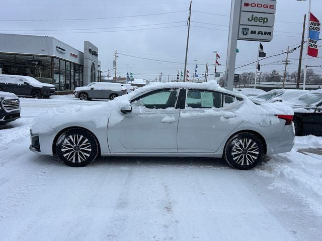 2023 Nissan Altima SV FWD