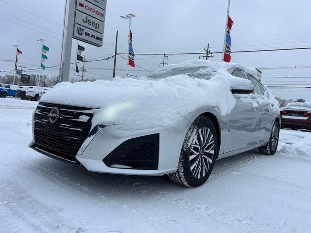 2023 Nissan Altima SV FWD