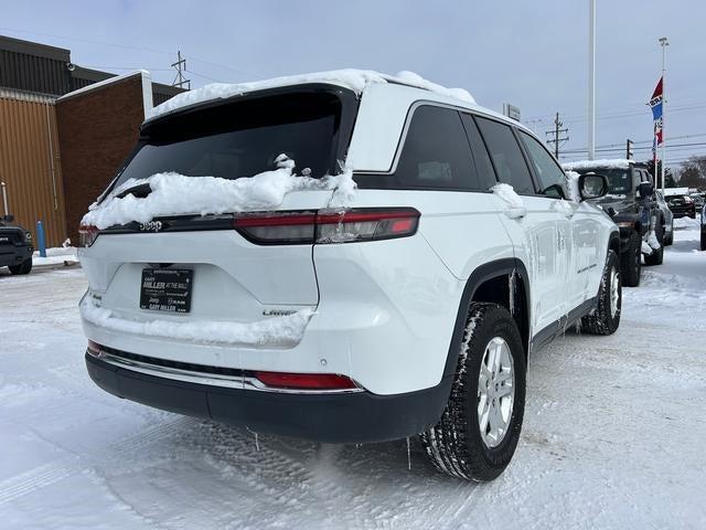 2022 Jeep Grand Cherokee Laredo 4x4