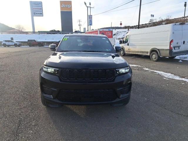 2025 Jeep Grand Cherokee GRAND CHEROKEE ALTITUDE 4X4