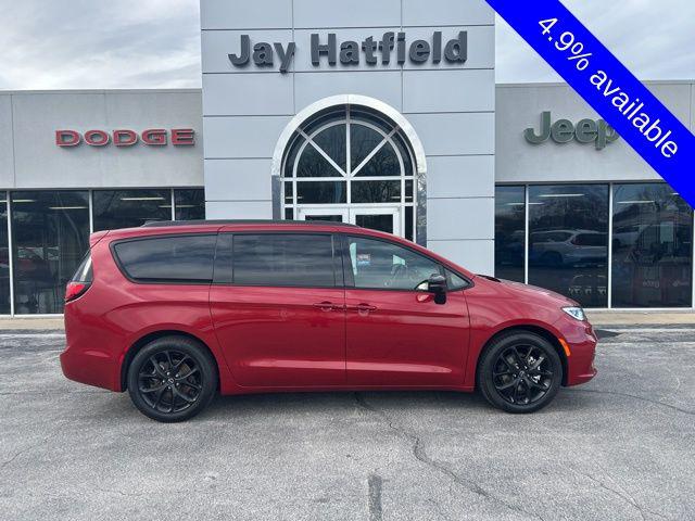 2026 Chrysler Pacifica Select for sale in Frontenac, KS