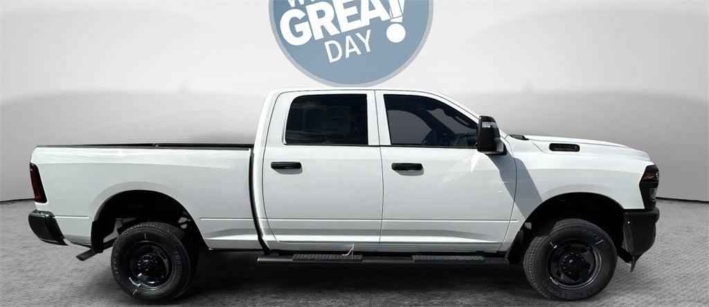 2025 RAM 2500 Tradesman Crew Cab 4x4 64 Box