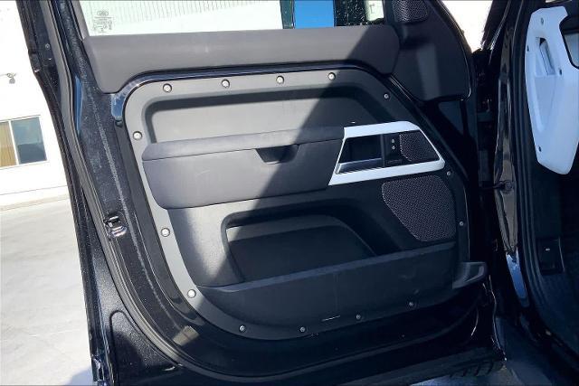 2022 Land Rover Defender 110 X-Dynamic SE