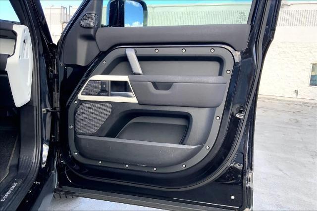 2022 Land Rover Defender 110 X-Dynamic SE