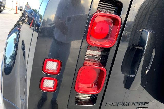 2022 Land Rover Defender 110 X-Dynamic SE