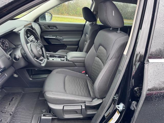2025 Nissan Pathfinder S 4WD