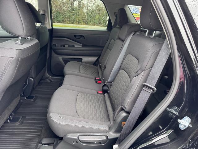 2025 Nissan Pathfinder S 4WD