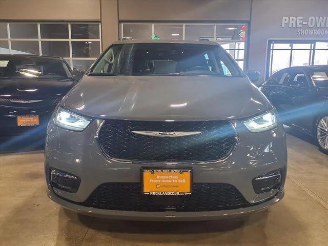 2022 Chrysler Pacifica Touring L AWD
