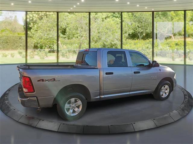 2023 RAM 1500 Classic SLT Crew Cab 4x4 57 Box 2023 RAM 1500 Classic SLT Crew Cab 4x4 57 Box