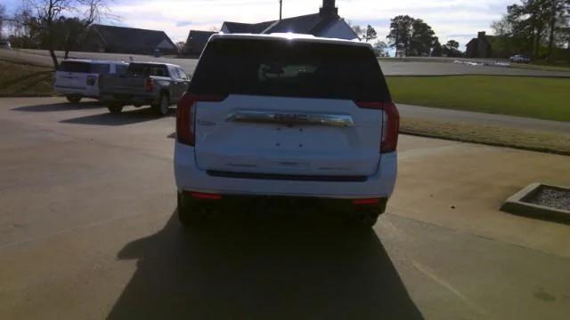 2023 GMC Yukon 4WD Denali