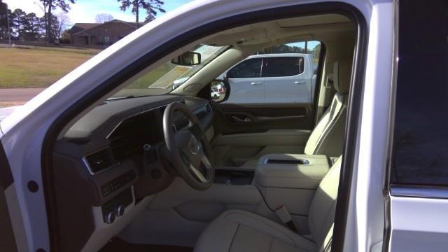 2023 GMC Yukon 4WD Denali